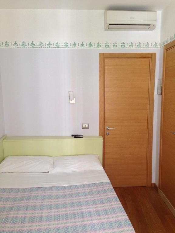 Hotel Centrale San Benedetto del Tronto Camera foto