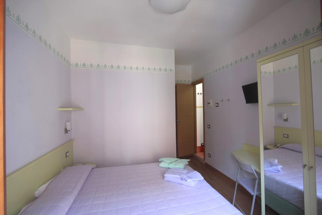 Hotel Centrale San Benedetto del Tronto Esterno foto