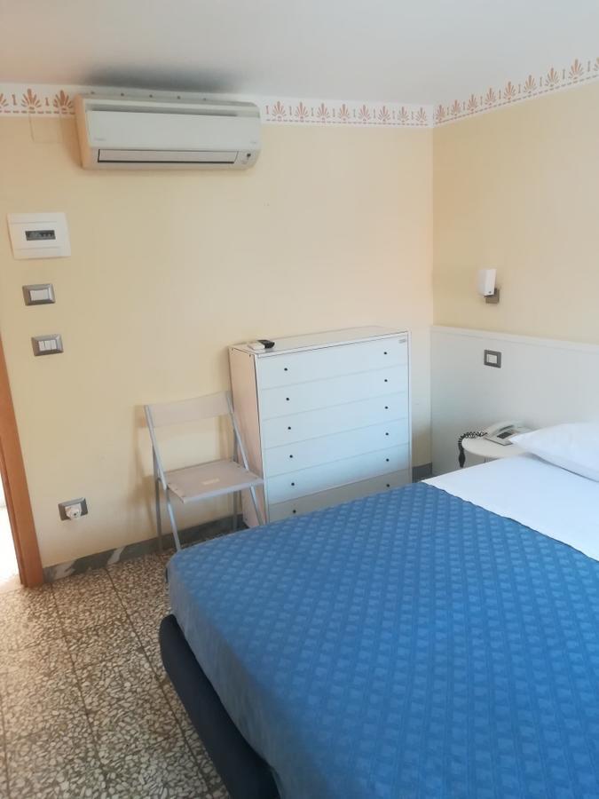Hotel Centrale San Benedetto del Tronto Esterno foto